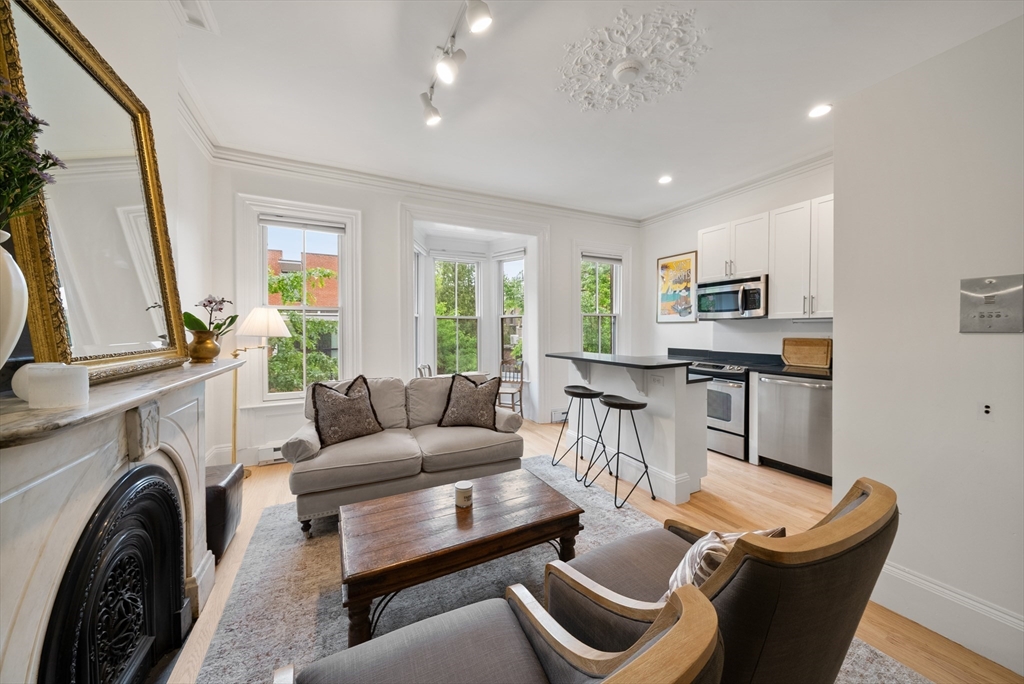 52 Clarendon St, South End