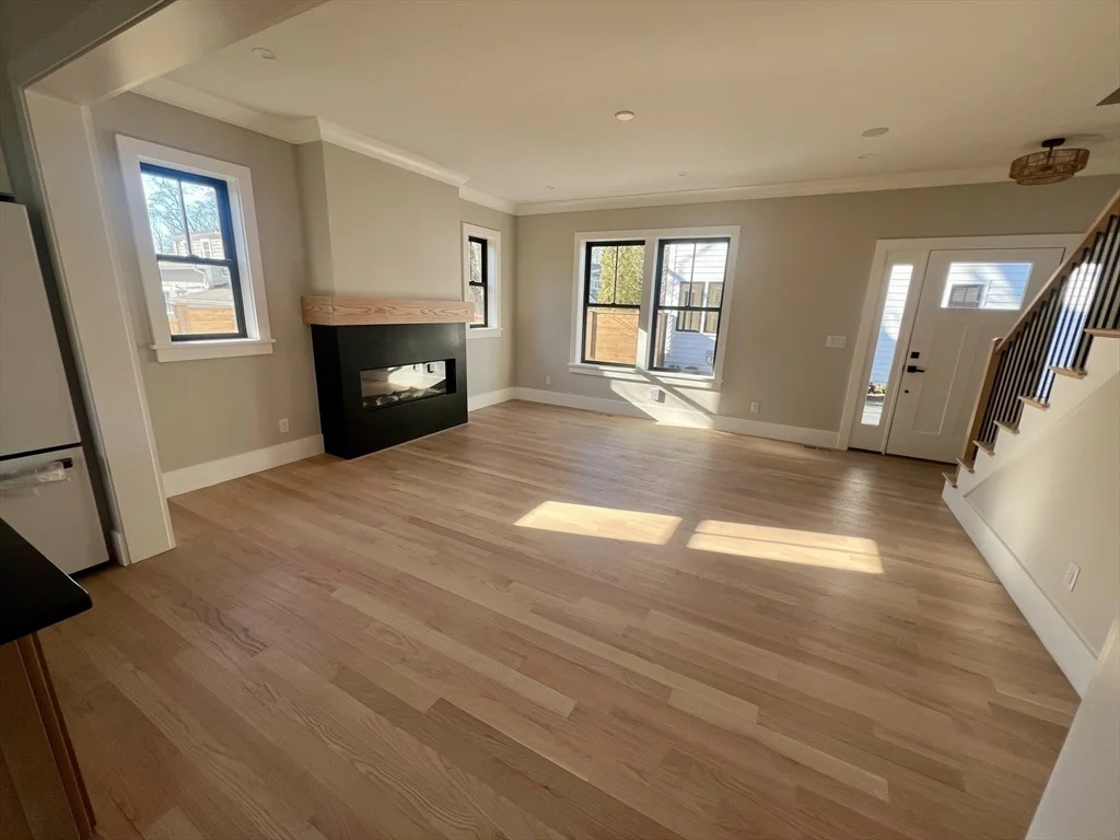 10 Webber Ave, Bedford