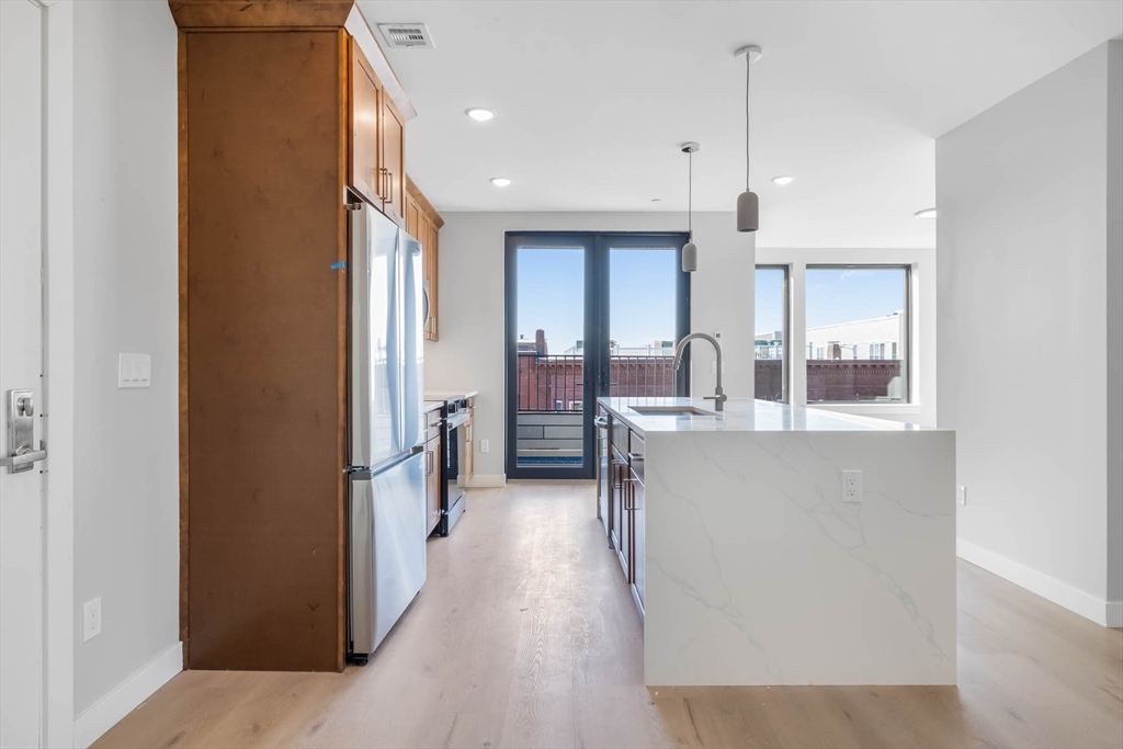 400 W Broadway, South Boston