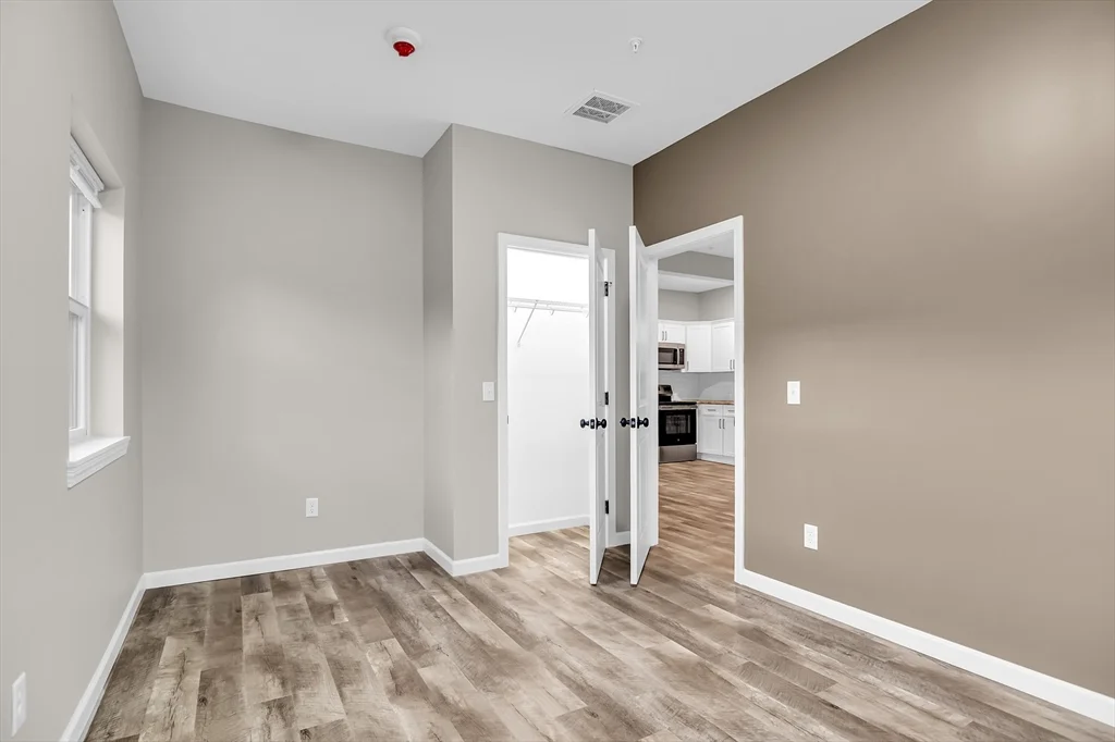 70 Court St, Westfield