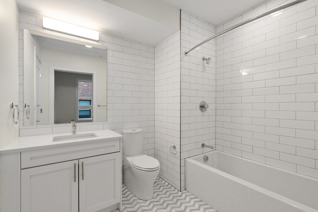 301 Border St, Central Square