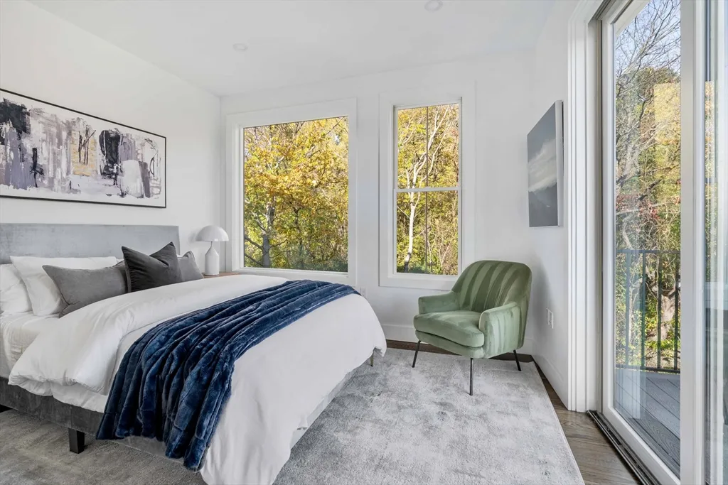 133 Boardman St, East Boston