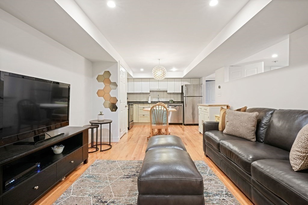 79 Cottage St, East Boston