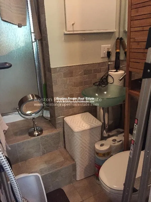 323 Beacon St, Back Bay