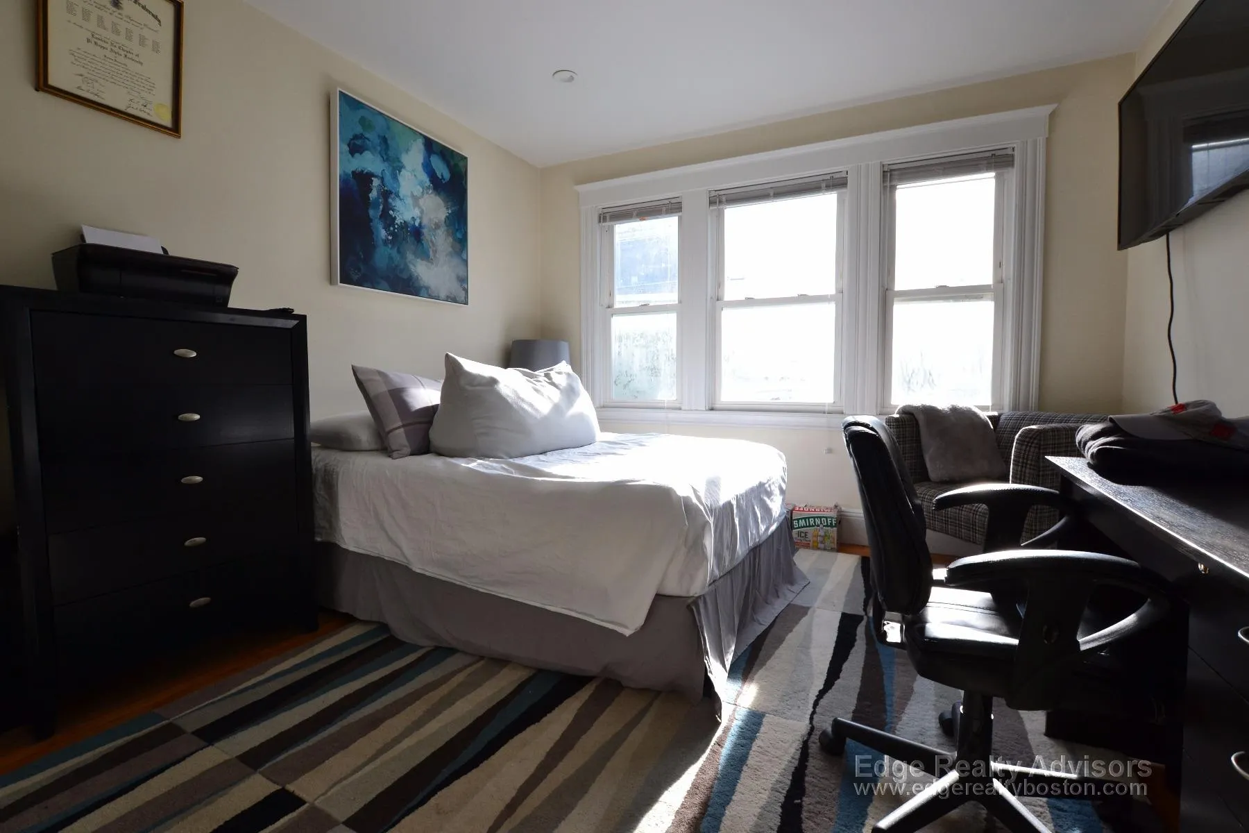 8 Sawyer Ter, Allston