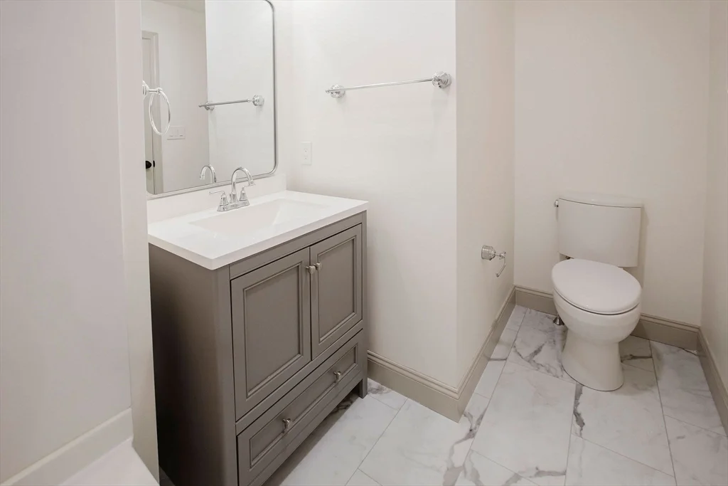 2591 Washington St, Roxbury