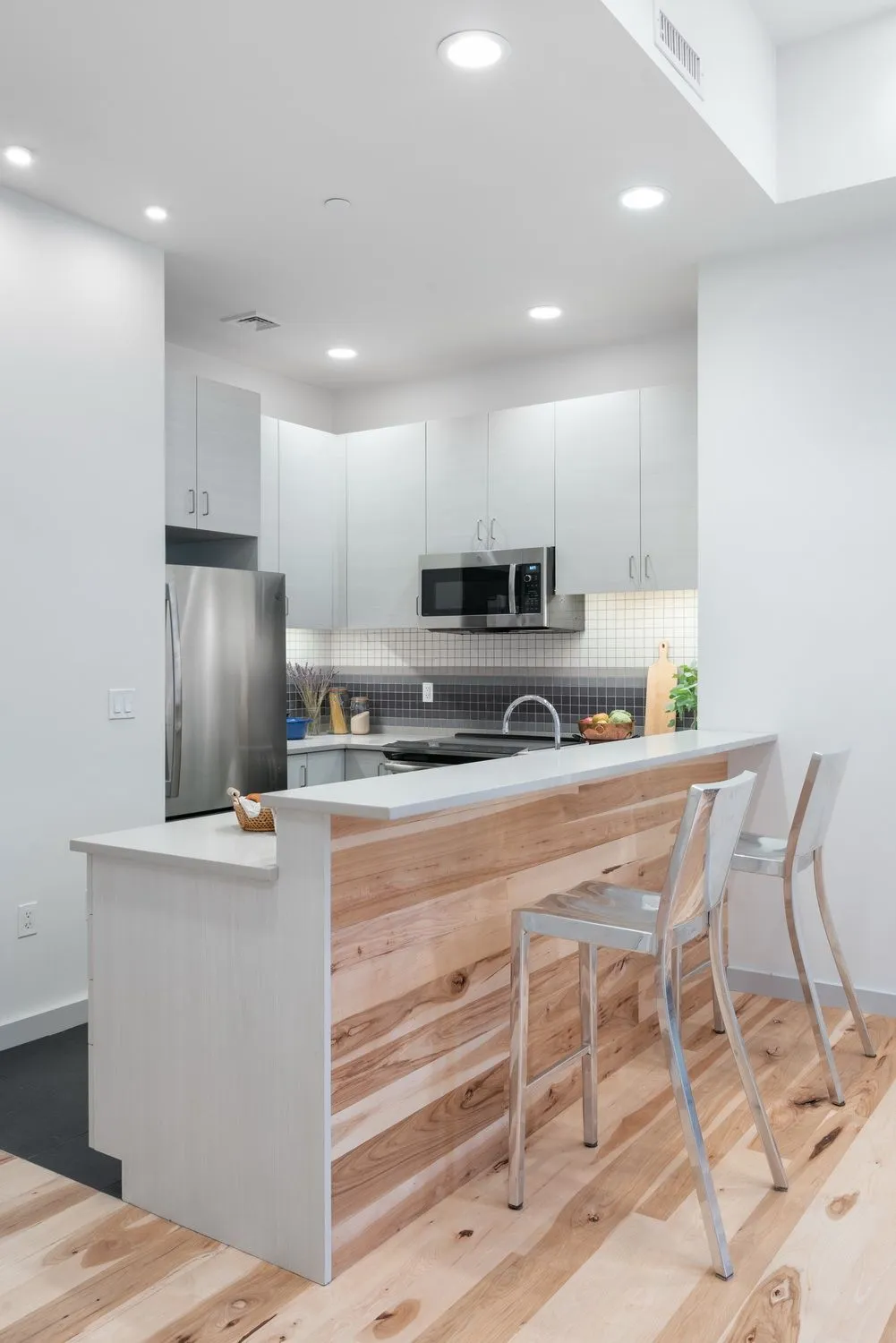 163 Newbury St, Back Bay