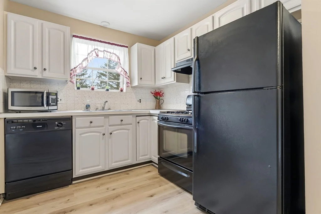 6 Venice St, Danvers