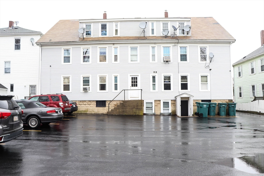 9 Forest Ave Ct, Plymouth