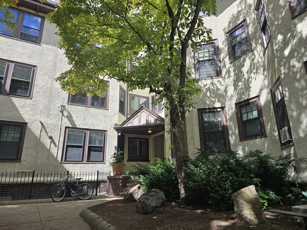 11 Story St, Harvard Square