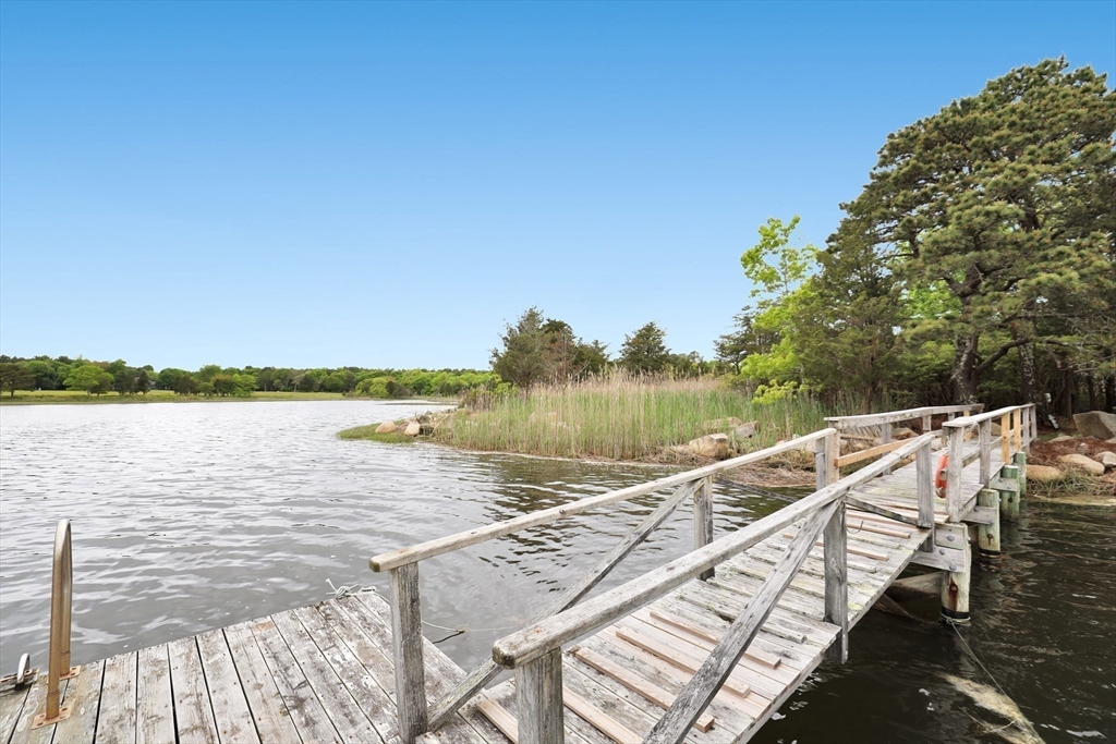 17 Bourne Point Rd, Wareham