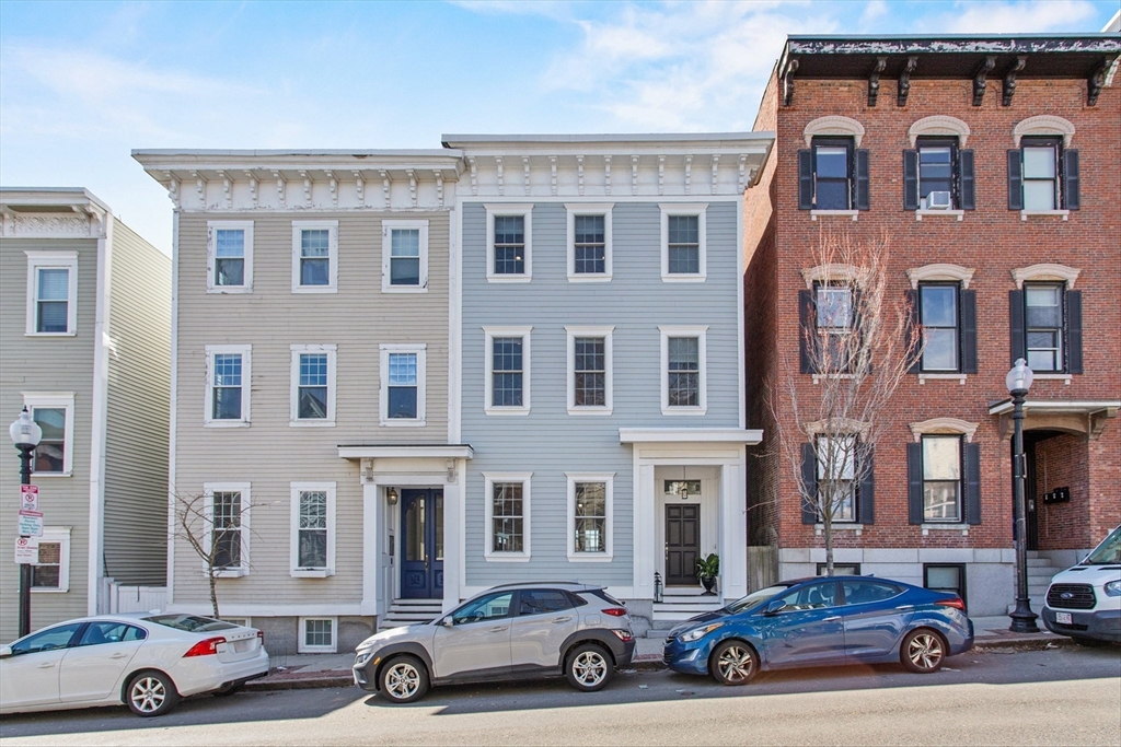 274 Bunker Hill St, Charlestown