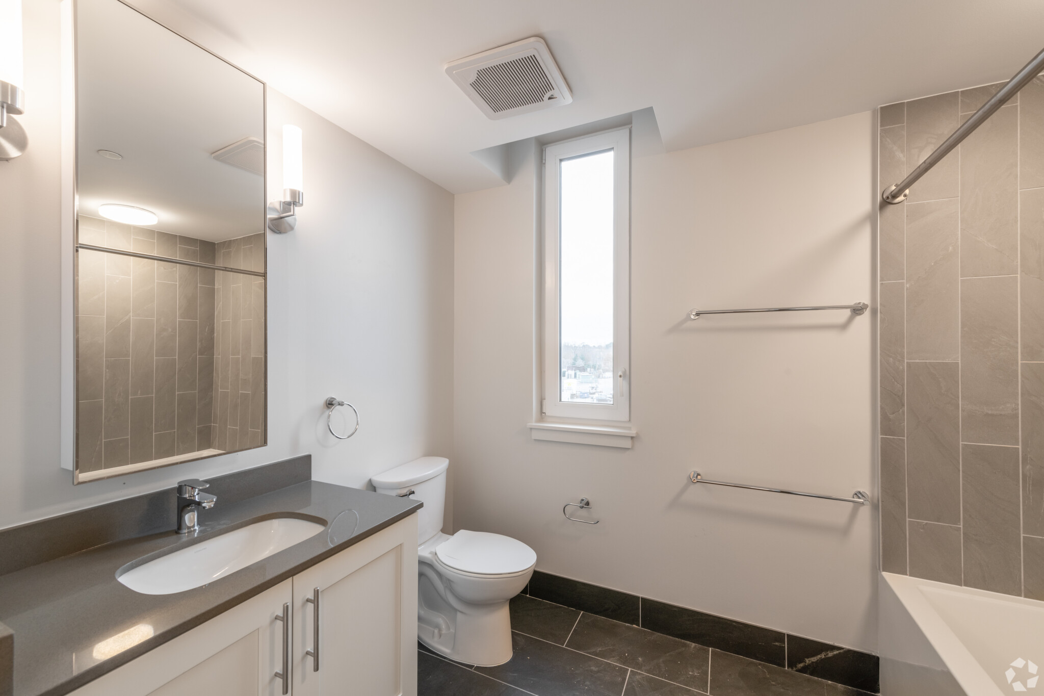 77 New St, Neighborhood Nine