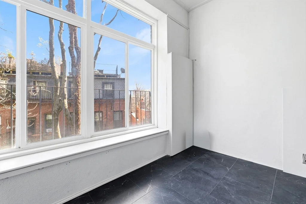 298 Columbus Ave, Back Bay