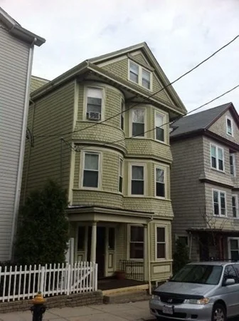 7 Iroquois, Mission Hill