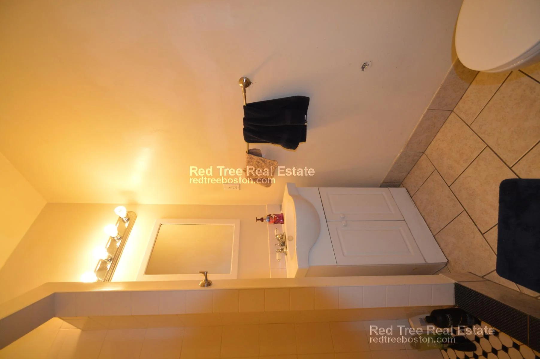 209 Chestnut Hill Ave, Brighton