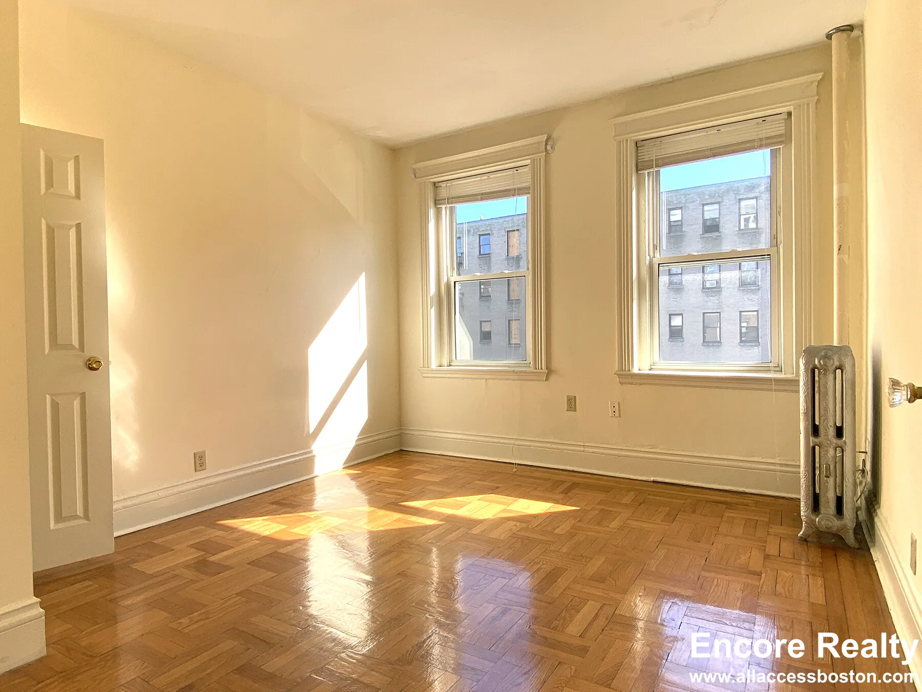 28 Queensberry St, Fenway