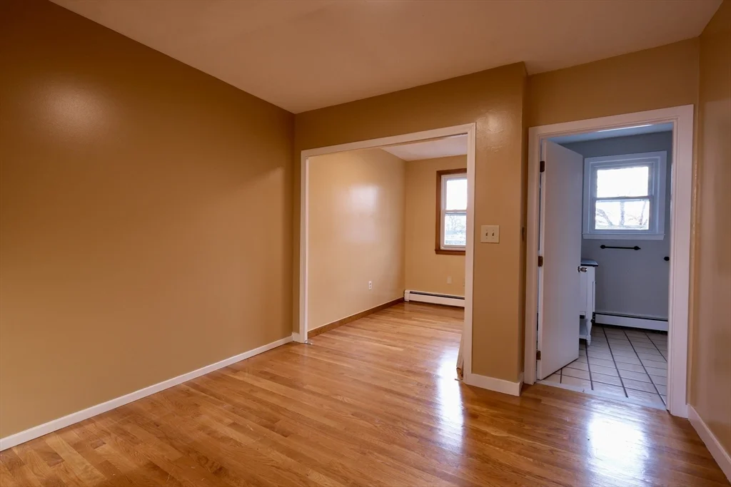 26 Cleveland St, Dedham