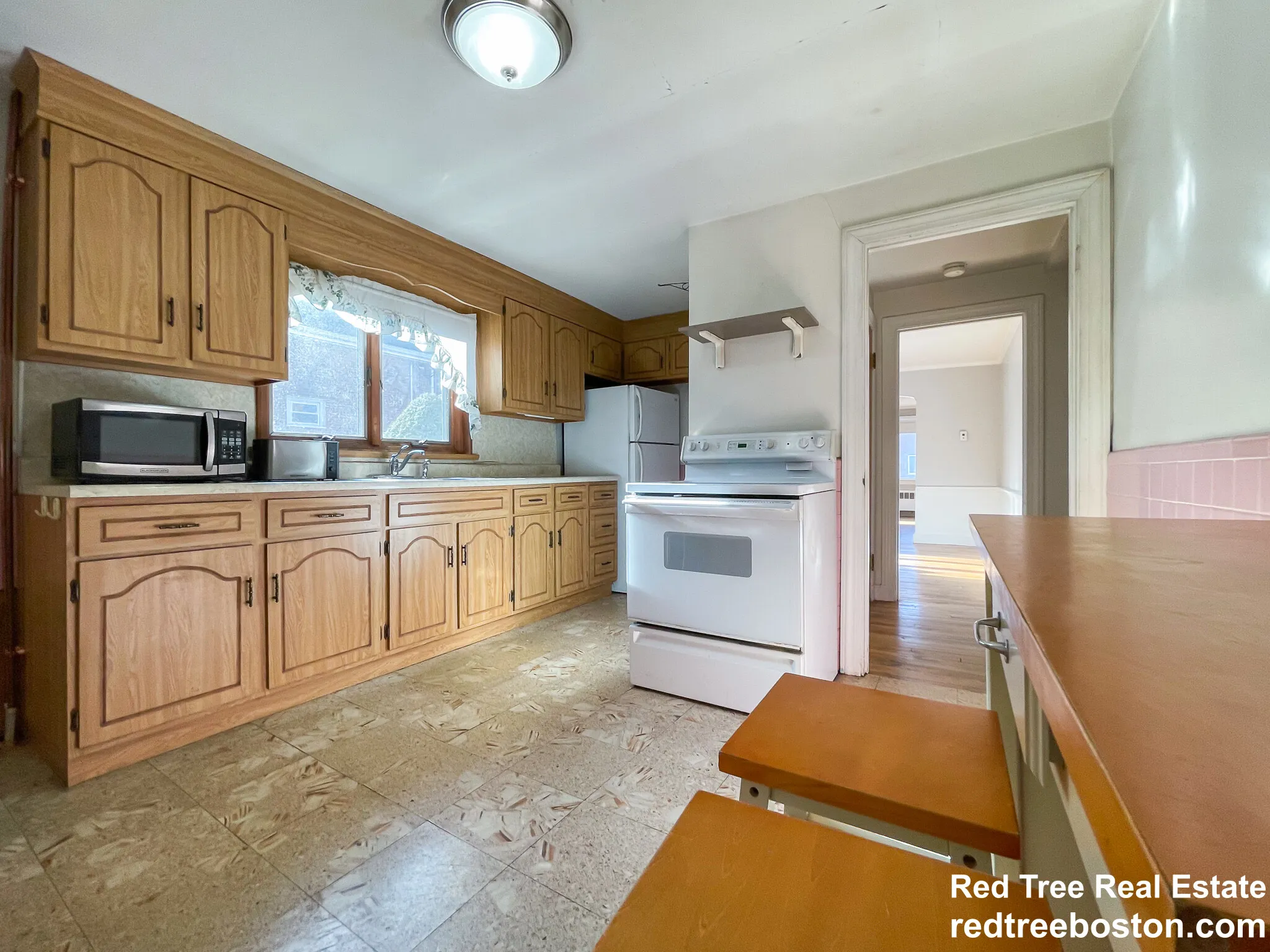 14 Caltha Rd, Oak Square