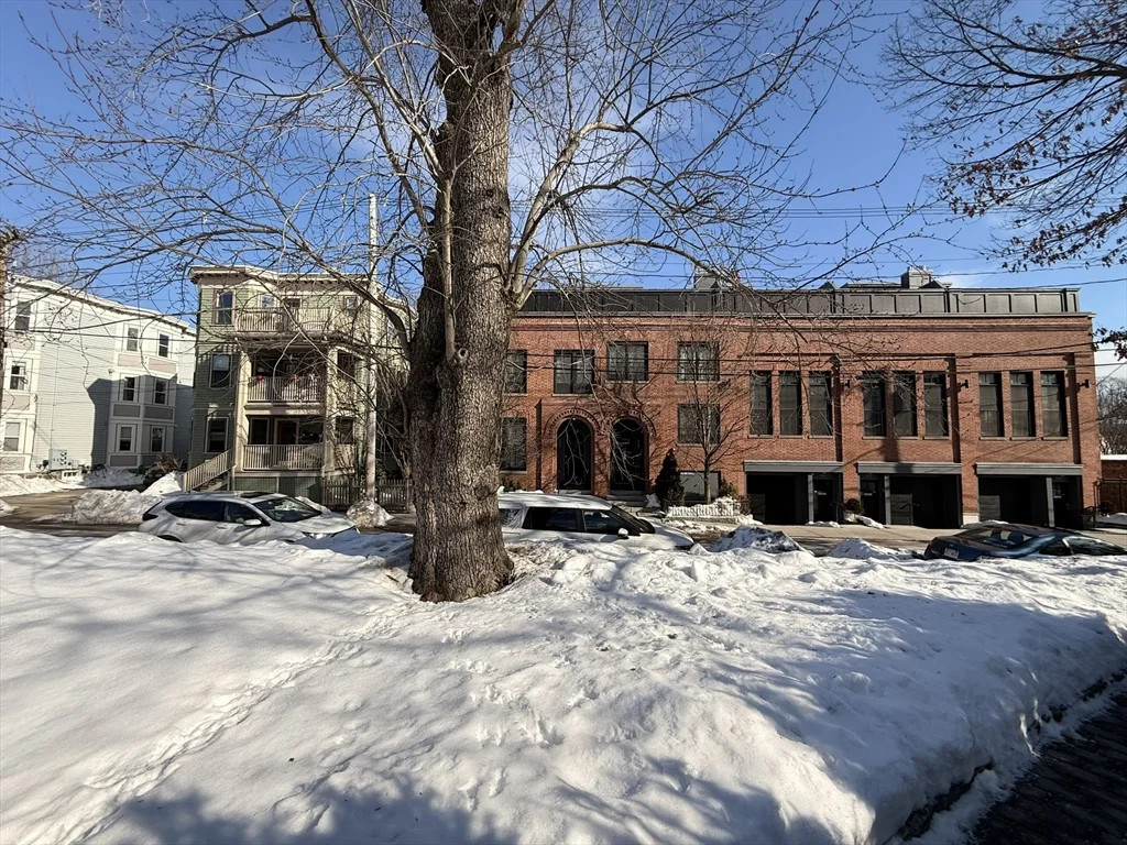 69 Seaverns Ave, Jamaica Plain