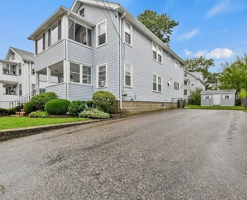 358-360 Arlington St, East Watertown