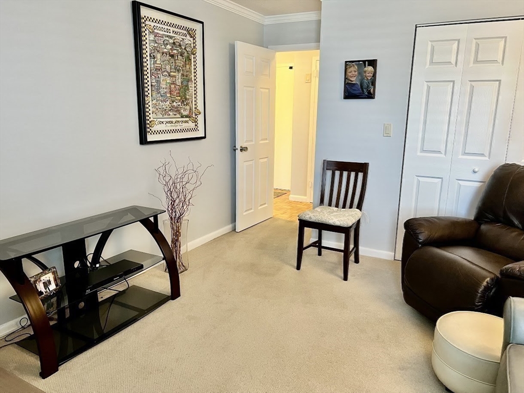 1006 Paradise Rd, Swampscott