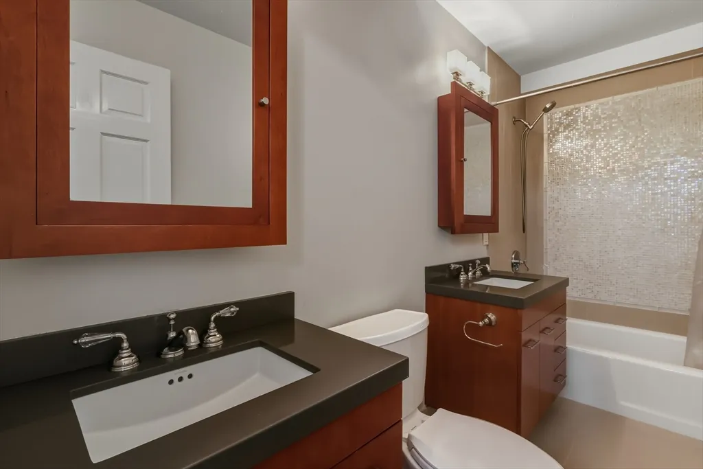 350 North, North End