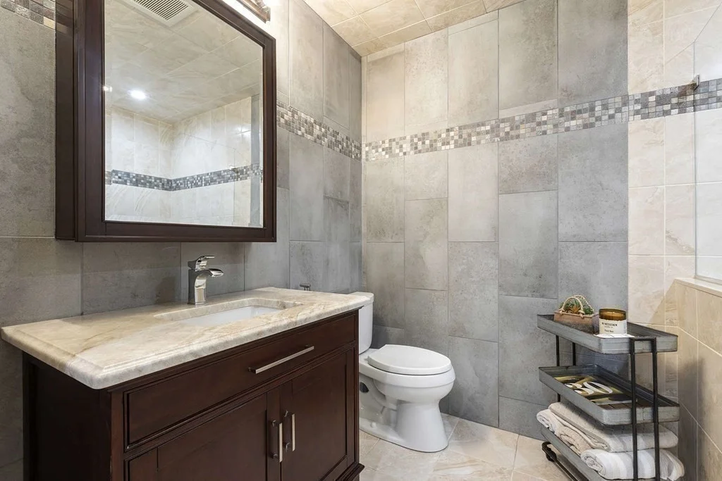 24 Elm, Dedham