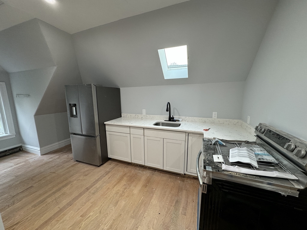 117 Thorndike St, Coolidge Corner