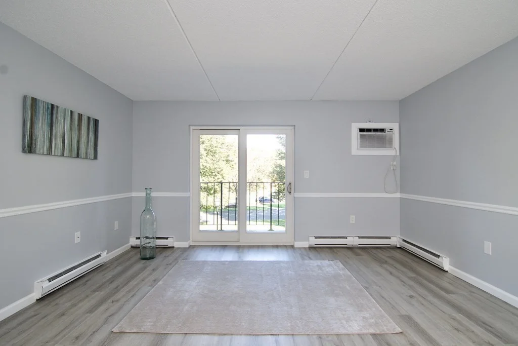 22 Maple Crest Cir, Holyoke