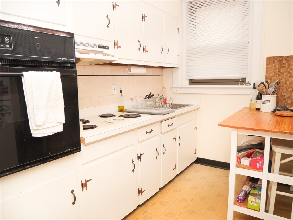 1382 Beacon, Coolidge Corner