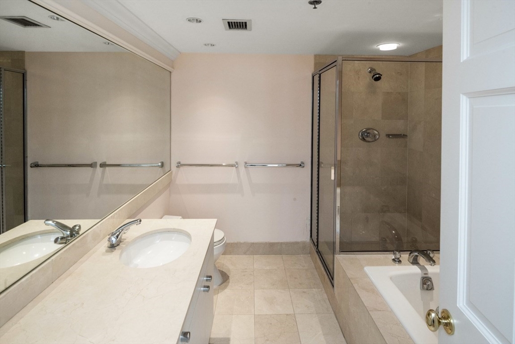 75-83 Cambridge Pkwa, East Cambridge