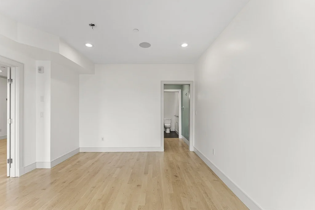 542 Dorchester Ave, South Boston