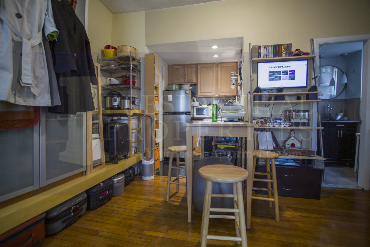 Studio bed, 1 bath apartment for rent at 59 Hancock St Unit 8, Beacon Hill — photo 3 of 13