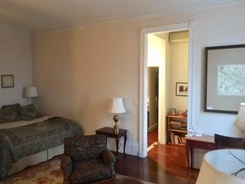 Studio bed, 1 bath apartment for rent at 96 Mt Vernon St Unit 2R, Beacon Hill — photo 4 of 7