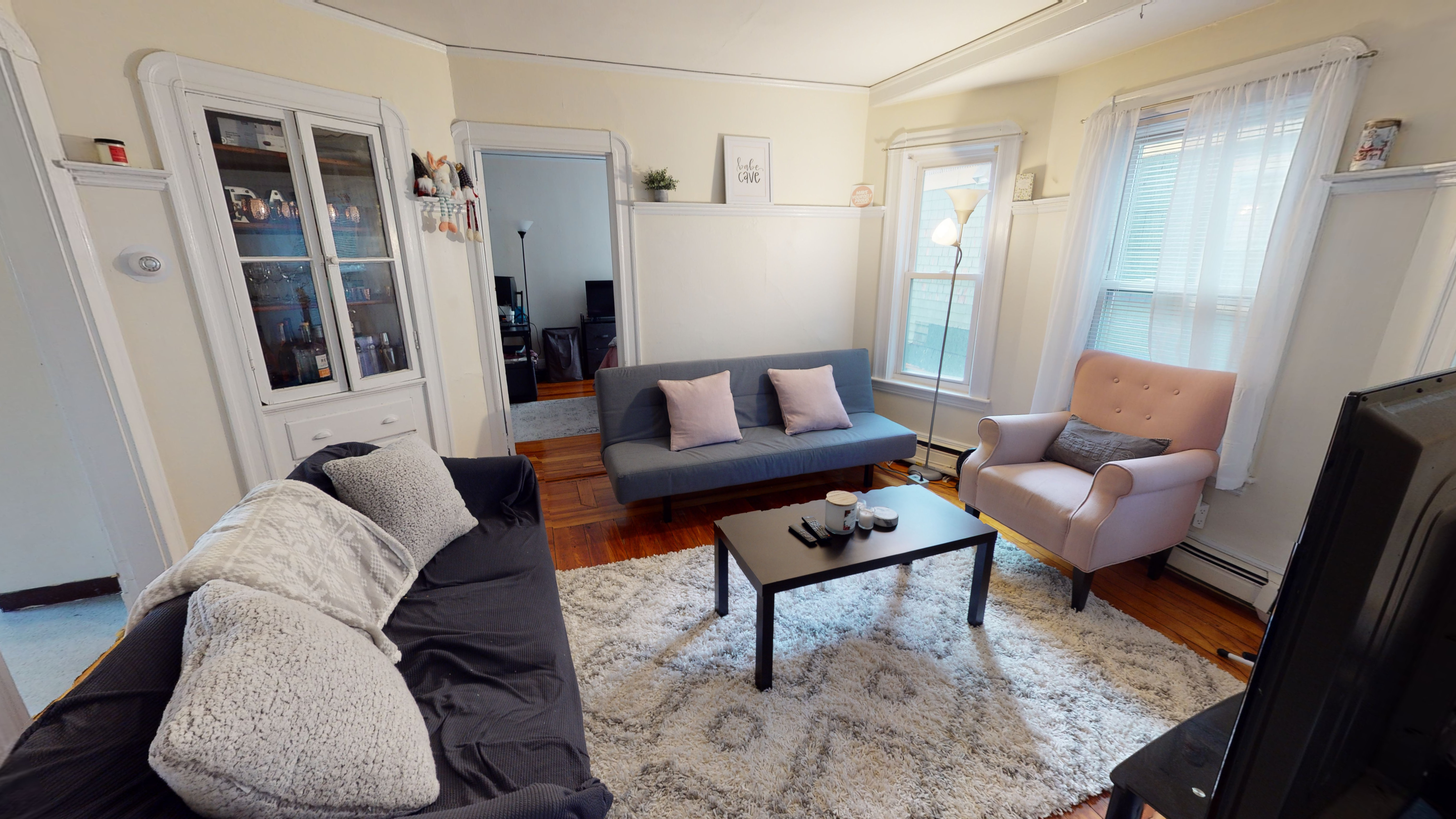 3 bed, 1 bath apartment for rent at 96 Elm St Unit 2, Porter Square — photo 2 of 12