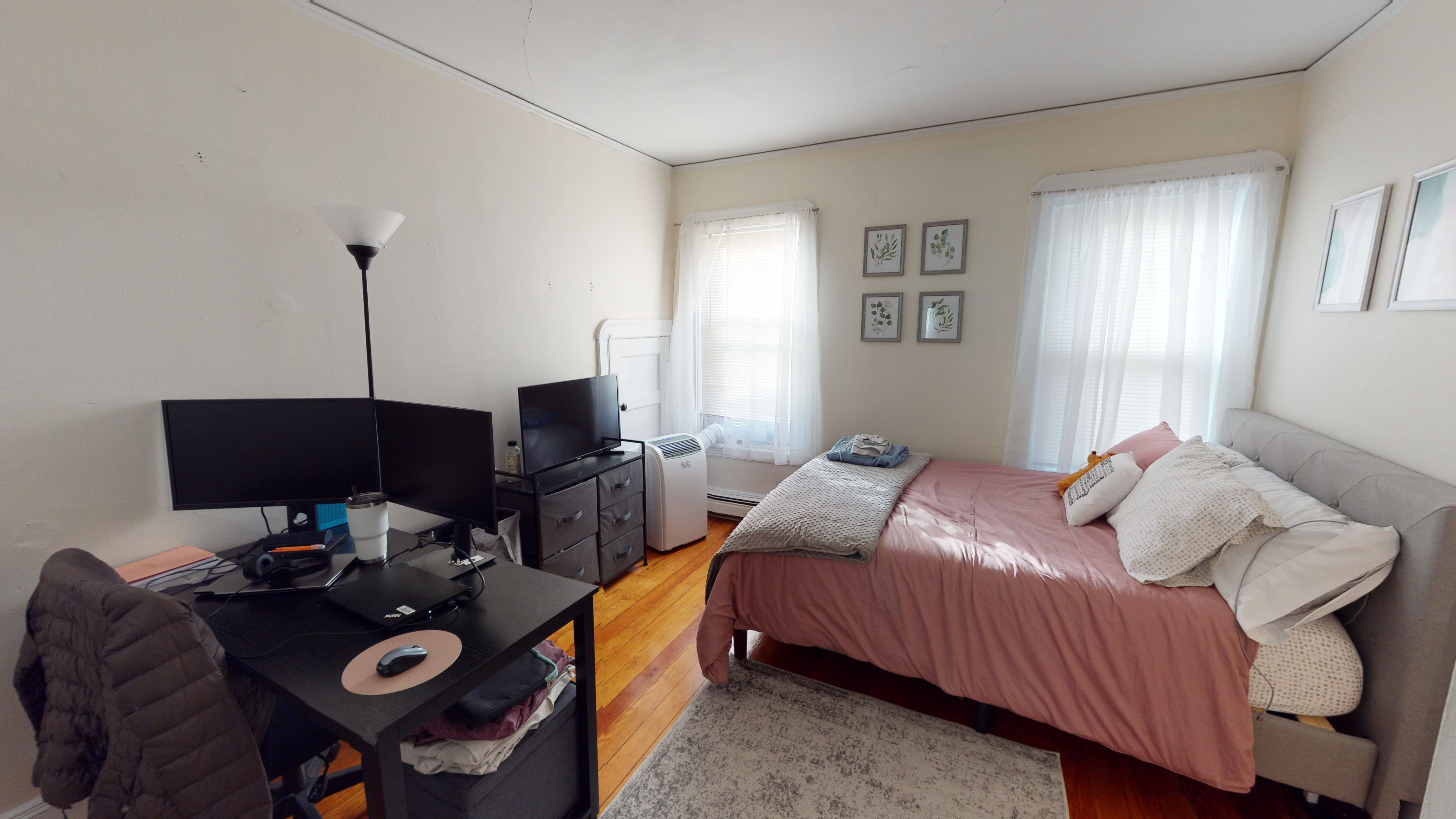 3 bed, 1 bath apartment for rent at 96 Elm St Unit 2, Porter Square — photo 4 of 12