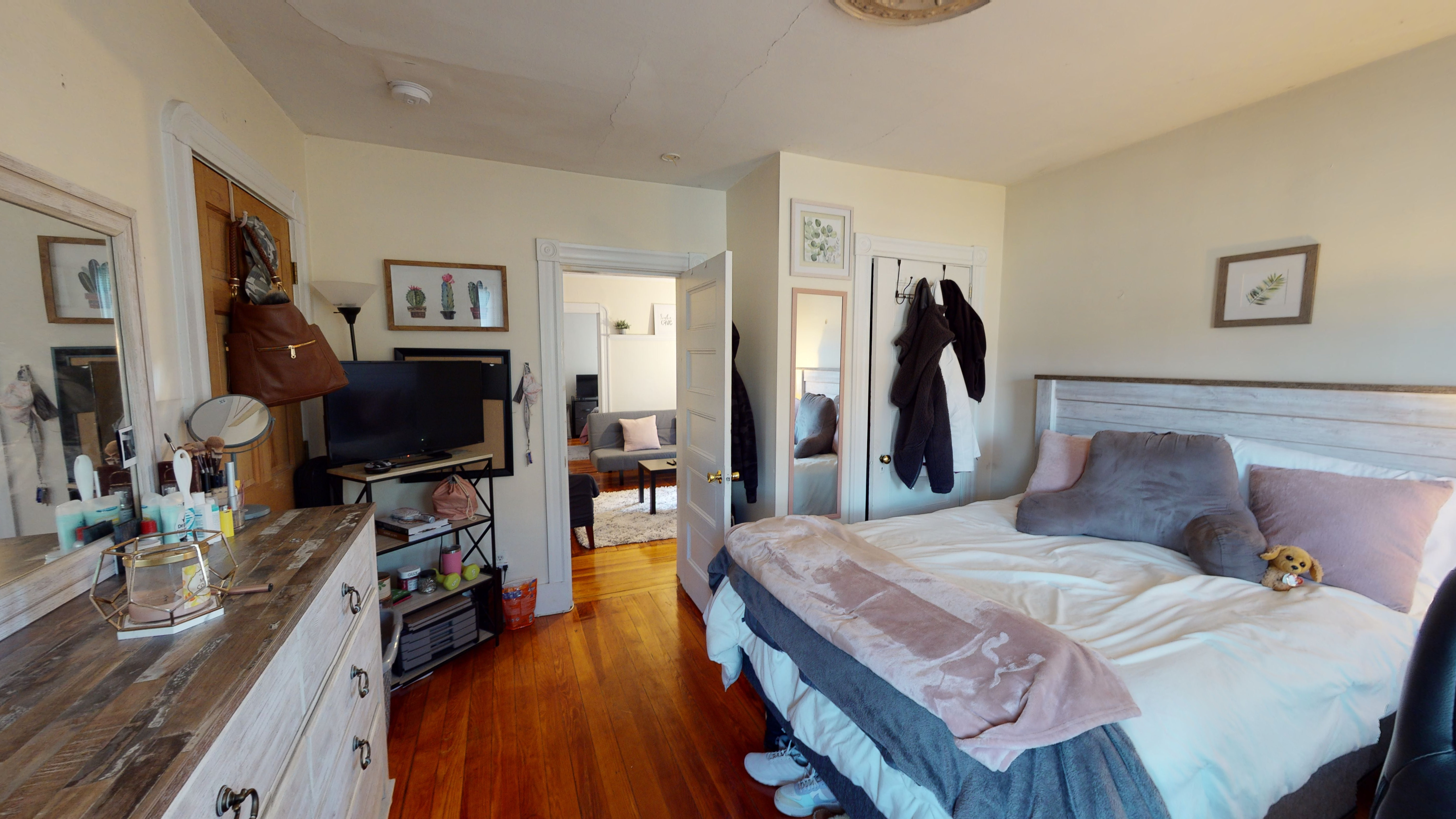 3 bed, 1 bath apartment for rent at 96 Elm St Unit 2, Porter Square — photo 7 of 12