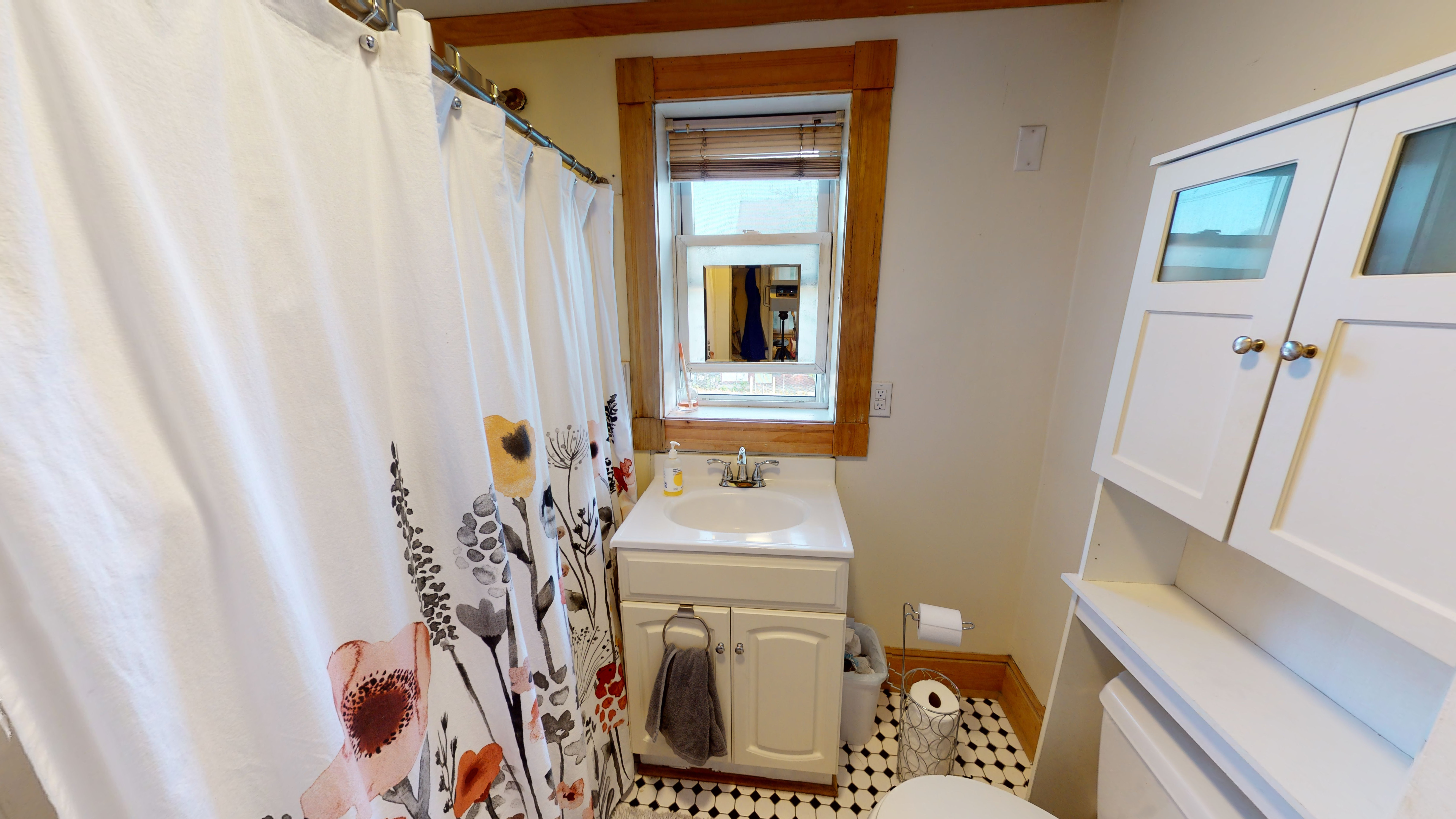 3 bed, 1 bath apartment for rent at 96 Elm St Unit 2, Porter Square — photo 8 of 12