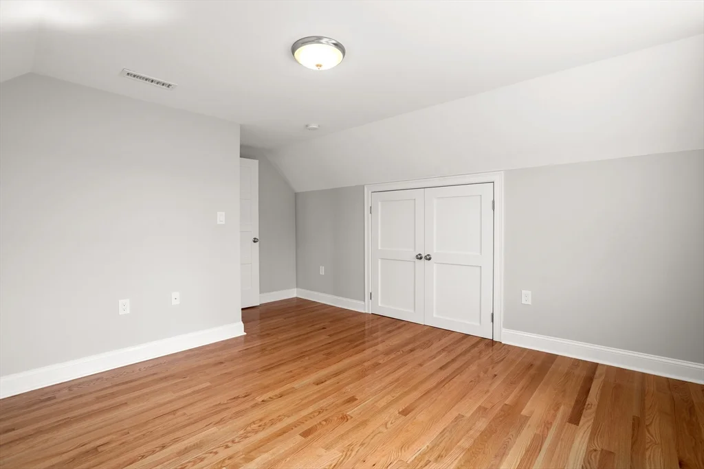 1 Orient Ave, Everett