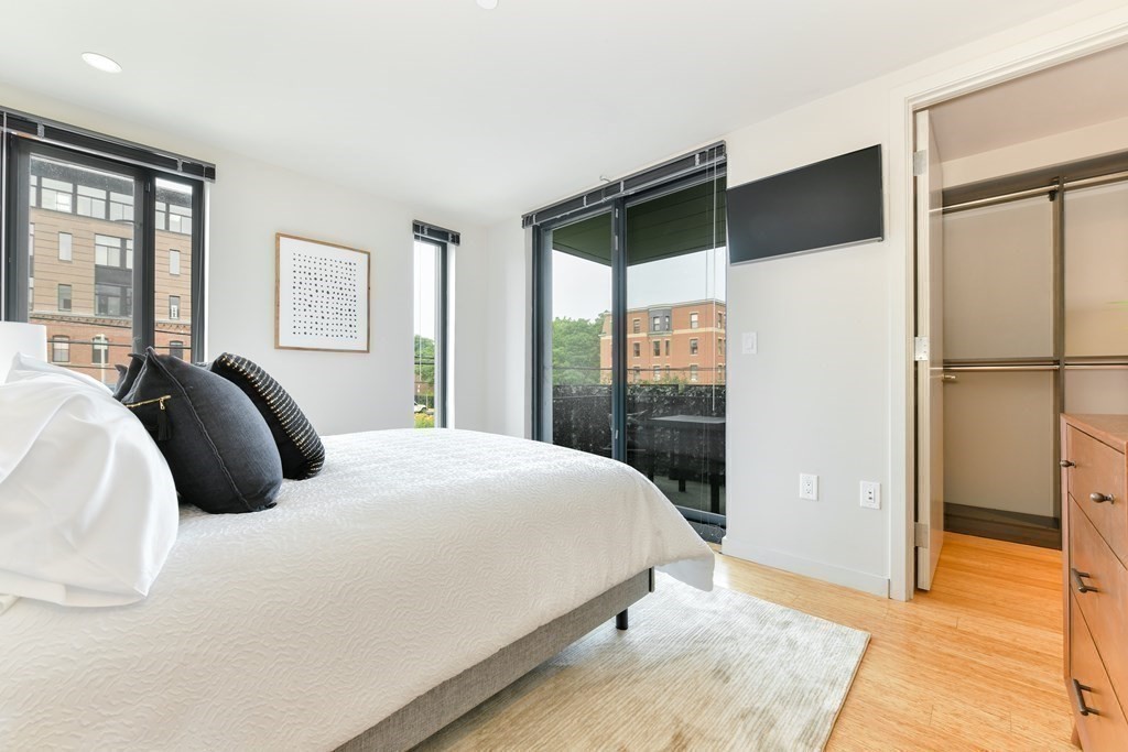 691 Mass Ave, Roxbury