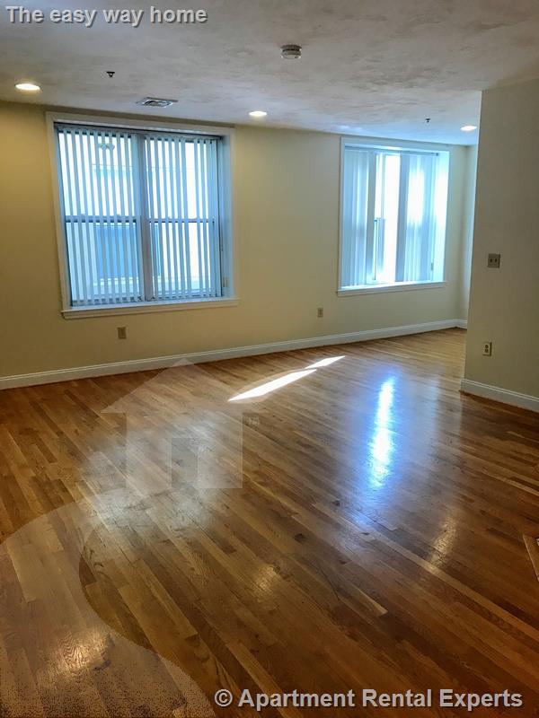 15 Pearl St, Central Square