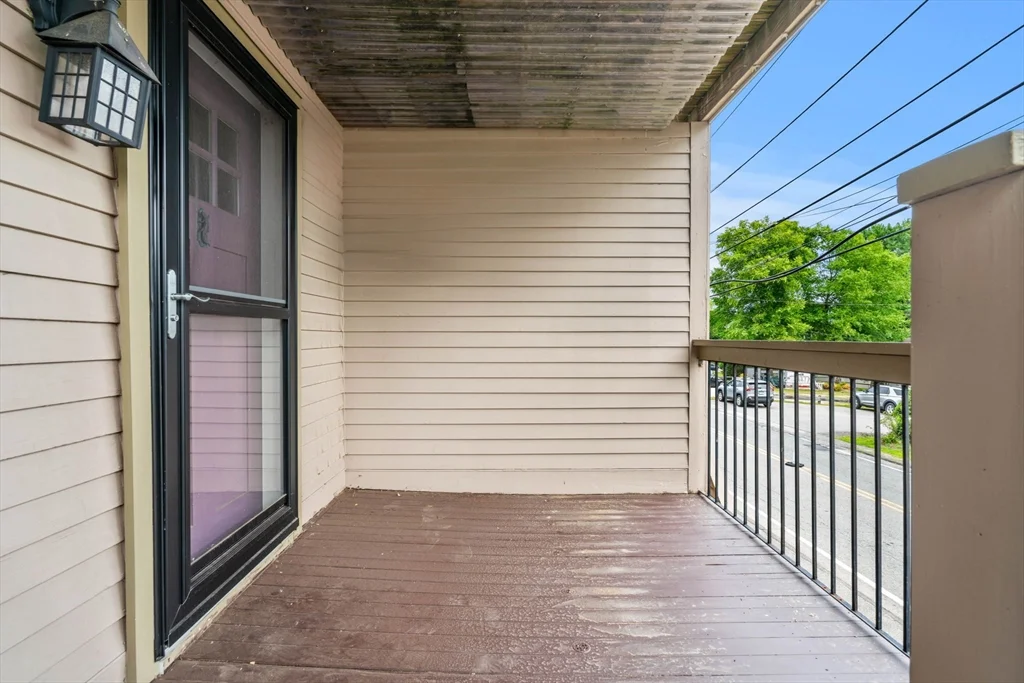 35 Merrimac, Amesbury