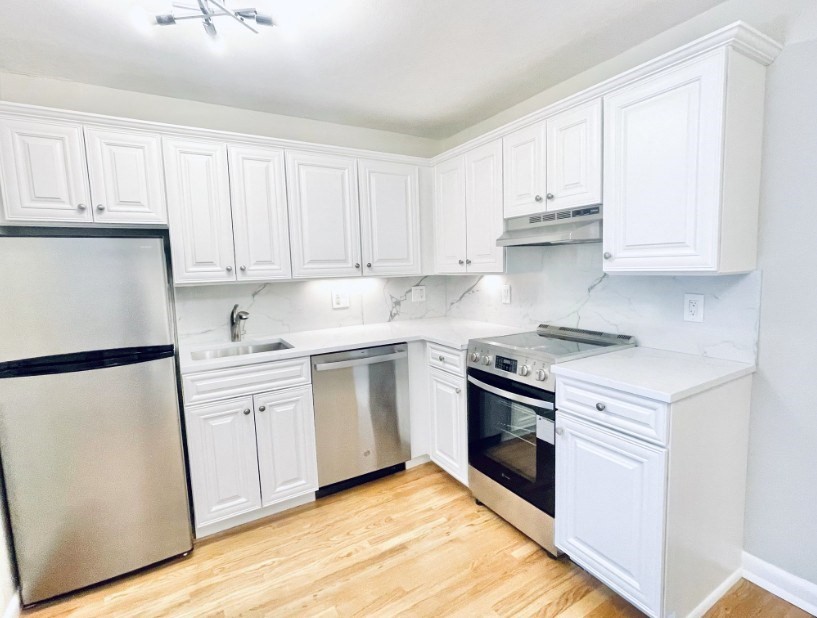 39 Englewood, Brighton