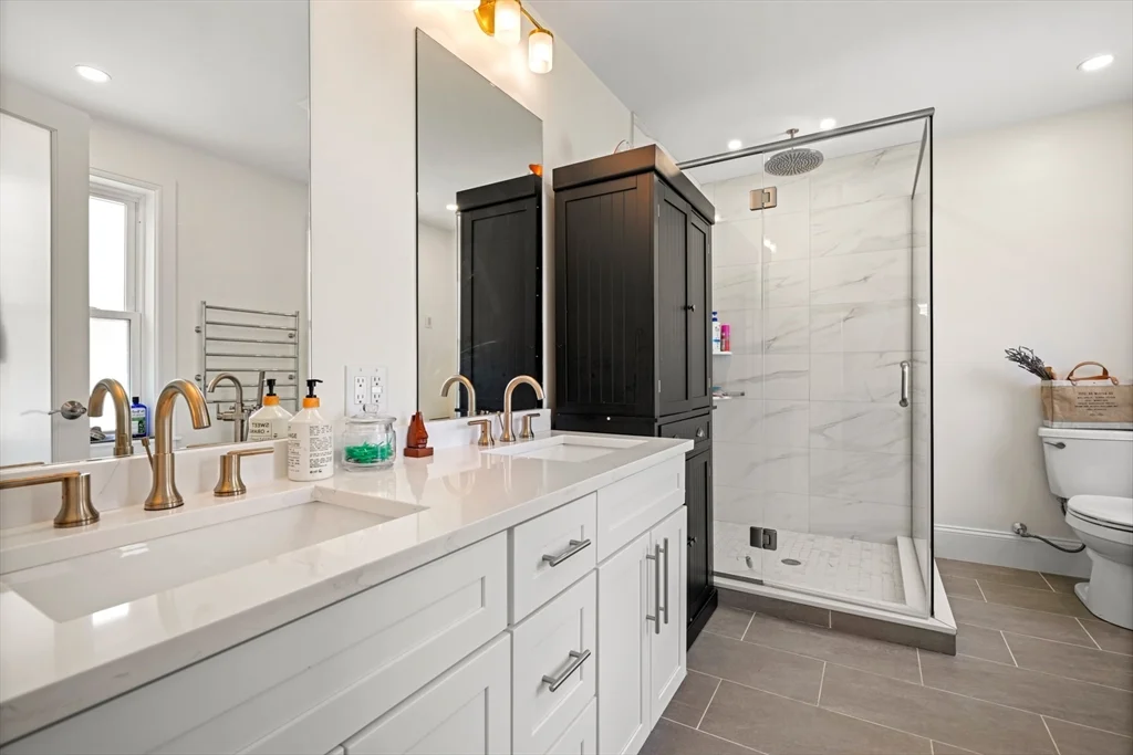 99 Crafts St, Newtonville