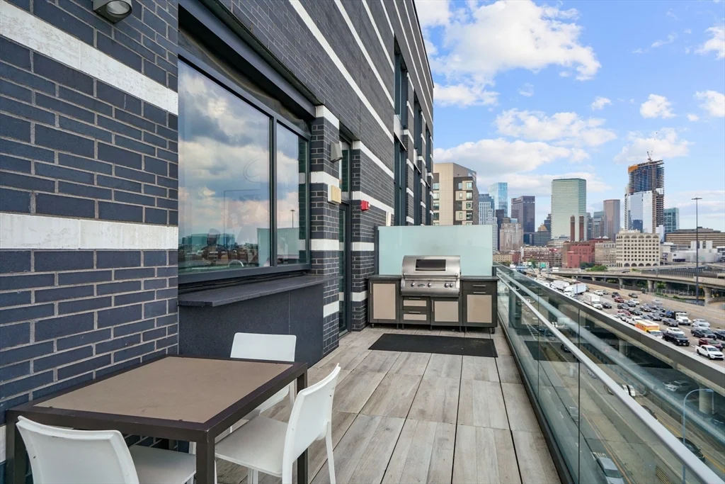 40 Traveler St, South End