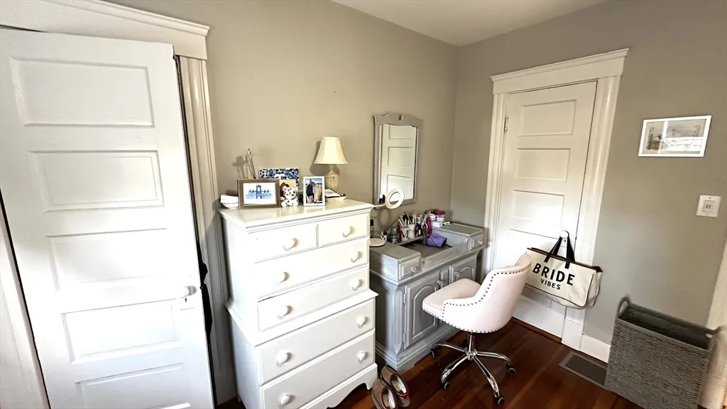 128 Garden, Neighborhood 9