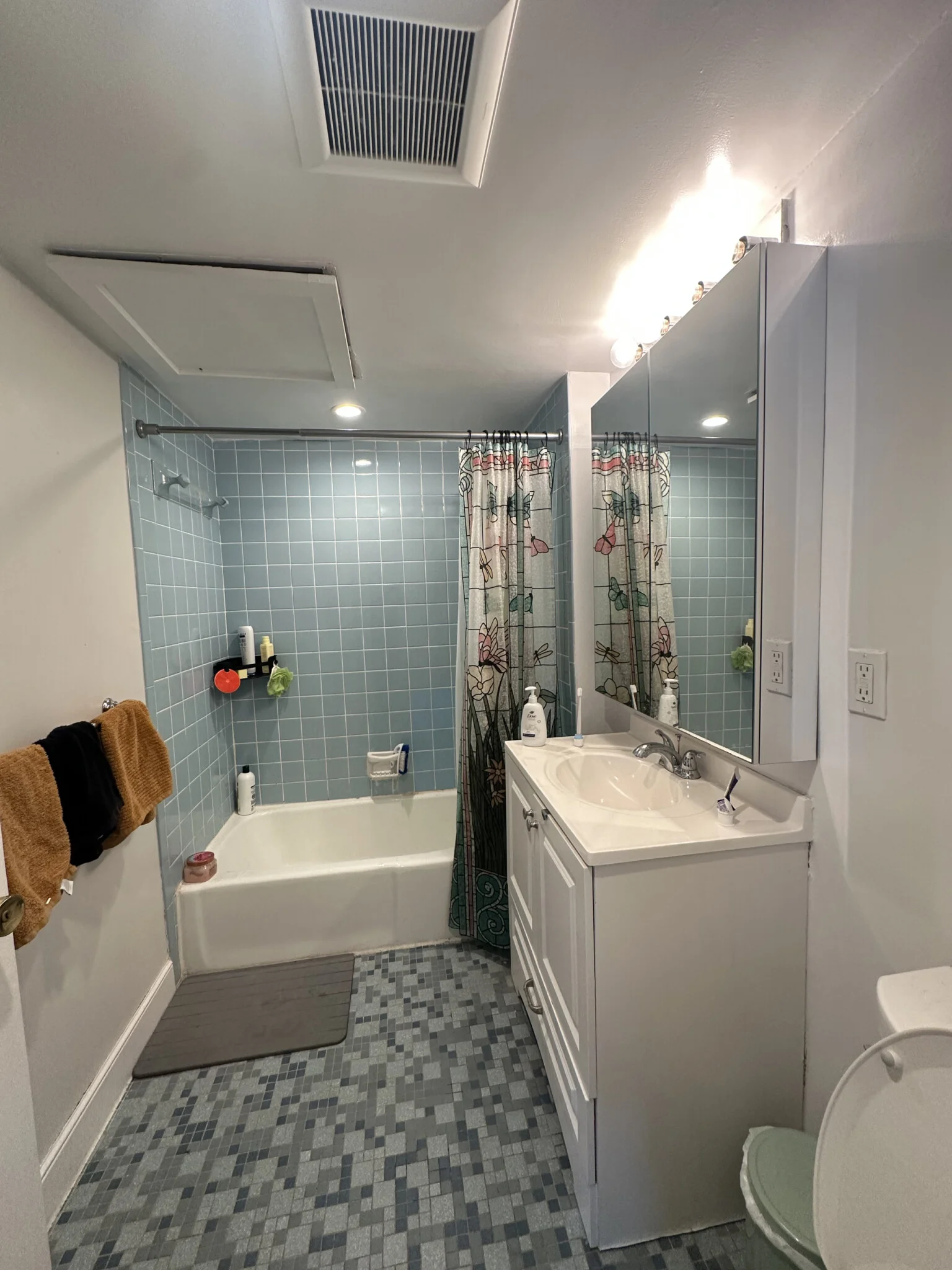 100 Riverway, Longwood