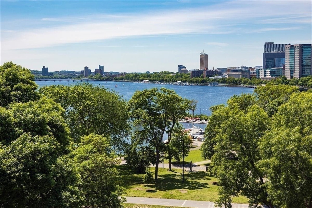 145 Pinckney, Beacon Hill