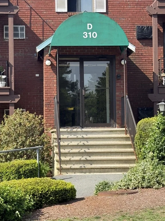 310 Codman Hill Rd, Boxborough